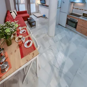 https://holidays2malaga-canasteros.1costadelsol.com